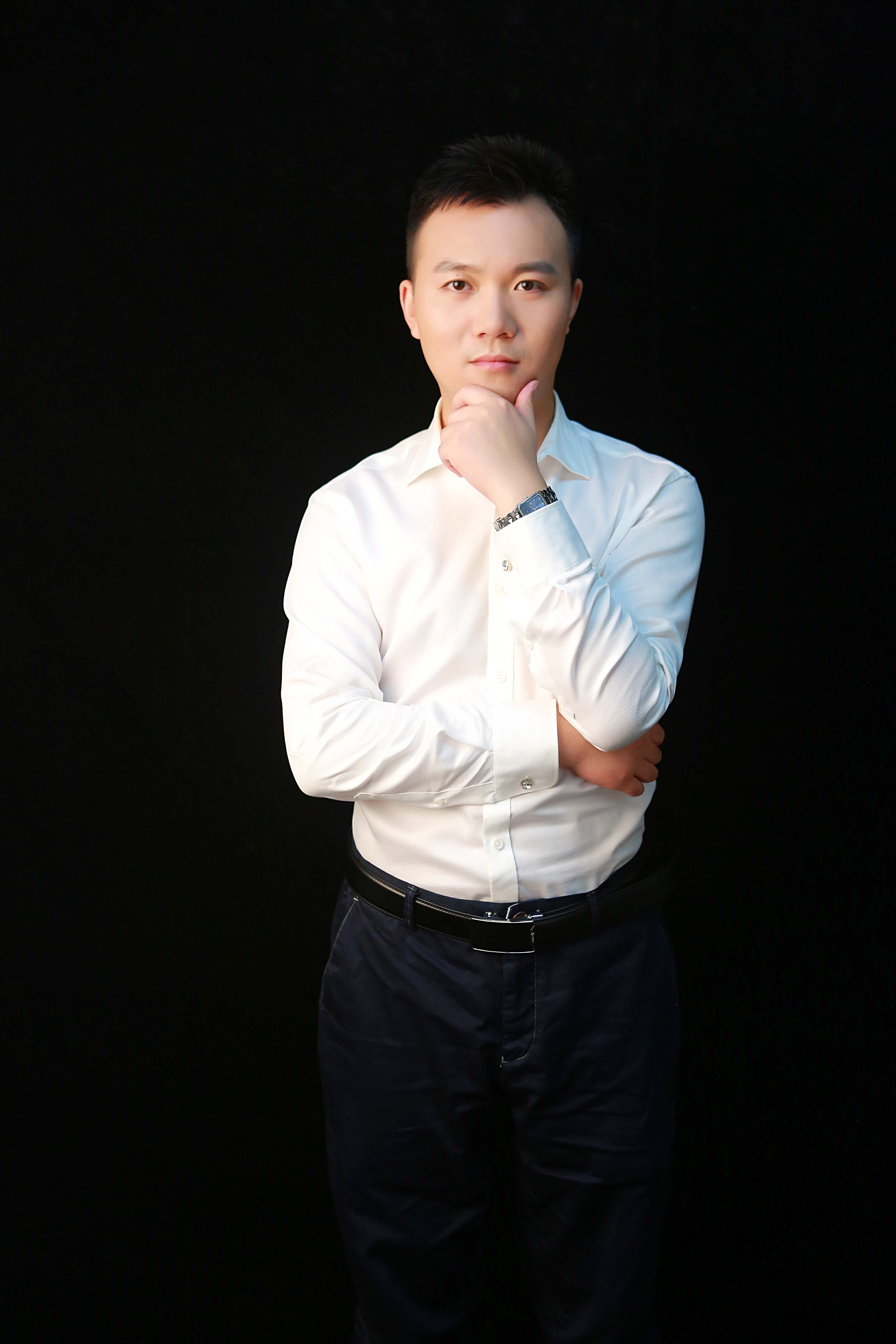 李龙立即联系我是社区管家,为您提供专业社区服务王飞f立即联系我是